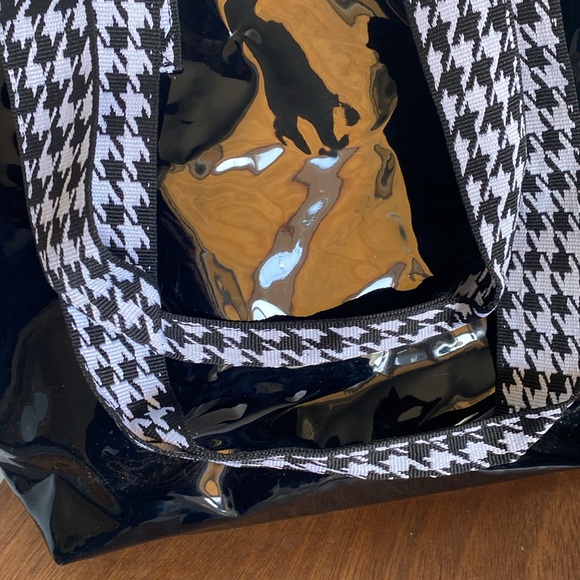 Nordstrom Black Shiny Plastic Tote Bag w/ Houndstooth Handles, 10-14”x5”x10” - Picture 10 of 13